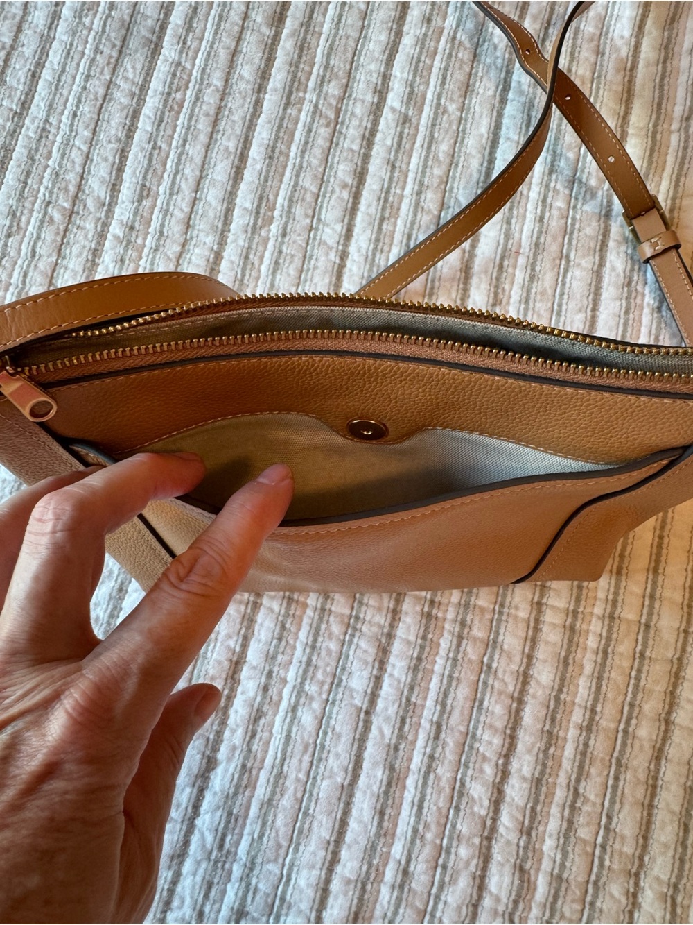 RADLEY LONDON Tan Pebbled Leather Crossbody Bag Top Zip - Picture 4 of 5